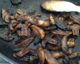 A picture of step 3 of Mushrooms on Toast.