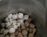 A picture of step 3 of Soya Momos.