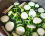 Foto langkah ke 3 dari resep Sayur Bening Bayam Oyong.