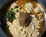 A picture of step 2 of Dhania ka Paratha.