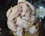 Foto langkah ke 3 dari resep Ayam goreng bumbu Bawang Kenangan.