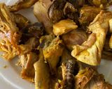 Gambar langkah 1 resipi Ayam kampung masak halia.