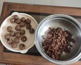A picture of step 4 of Palm jaggery laddu.