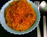 কম সব্জী দিয়ে স্পাইসি ম্যাগি(kom sobji diye spicy maggi recipe in Bengali) রেসিপির ধাপ 5 ছবি