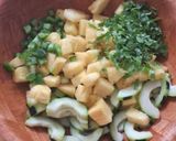 Foto del paso 1 de la receta: Ensalada de piña con pepino
