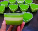 A picture of step 4 of Pandan and Mung Bean Steamed Layer Cake (Bánh Da Lợn).