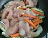 Foto del paso 4 de la receta: Wok con pollo y arroz