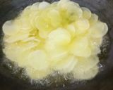 Foto langkah ke 4 dari resep Kerupuk Kentang / Keripik Kentang.