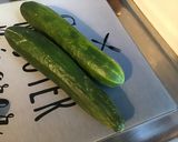 Une image de l'étape 1 de Salade aux trois tomates, concombres et persil.