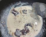 A picture of step 2 of Pink creamy pasta.