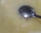 A picture of step 2 of Mava Suji halwa.