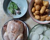 Une image de l'étape 5 de Poulet et pommes de terre fondantes rôtis aux herbes de Provence et huile d'olive 🍴.