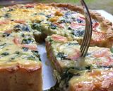 Foto langkah ke 10 dari resep Quiche Lorraine pai gurih dari Prancis.