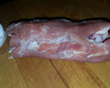 Foto del paso 2 de la receta: Solomillo relleno con bacon cebolla pimiento y dátiles