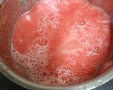 A picture of step 2 of 3 minutes Quick Peak Summer Juice.