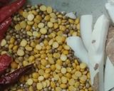 A picture of step 3 of Cowpea Curry.