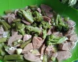 Foto langkah ke 9 dari resep 198. Cah Brokoli Buncis Baso.
