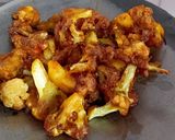 A picture of step 2 of Chilli cauliflower Gobhi.