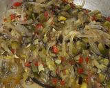 Foto del paso 2 de la receta: Empanadas de vegetales salteados