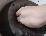 Foto langkah ke 4 dari resep Triple Dark Brownies Sourdough Bread.