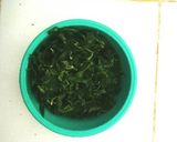Foto langkah ke 1 dari resep Sayur daun singkong santan teri.