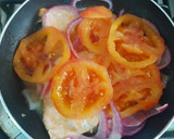 Foto del paso 3 de la receta: Trucha sudada con tomate 🍅 y cebolla roja