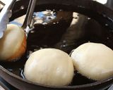 A picture of step 7 of Soft and Fluffy Jelly Donuts.