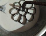 A picture of step 4 of Rose cake or Rose cookies.