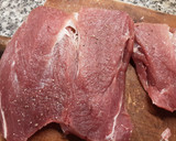 Foto del paso 1 de la receta: Solomillo de cerdo en salsa