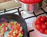 Pas rețetă Ciuperci înnăbușite cu ceapă verde 1 fotografie