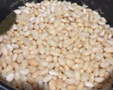 Foto del paso 1 de la receta: Potaje de Habichuelas Blancas y Salchichitas de Res tipo "cocktail"