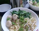Foto langkah ke 2 dari resep Mie Bakso Kaldu Udang ala Viens.