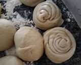 A picture of step 5 of Soft layered chapatis.