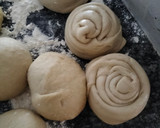 A picture of step 5 of Soft layered chapatis.