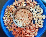 A picture of step 1 of Dry Fruits Chikki Bar.