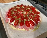 Une image de l'étape 10 de Tarte salée aux tomates, courgette, salami, mozzarella et brie de Meaux.