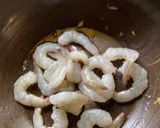 A picture of step 5 of Shrimp Chowmein.