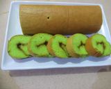 Foto langkah ke 7 dari resep Bolu Gulung Pandan Selai Srikaya no sp, bp &ctt.