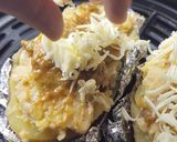 Foto langkah ke 7 dari resep Leftover rendang loaded potato.