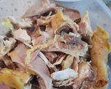 Hình bước làm 1 của món Gà rang sả ớt (phiên bản vét tủ gà luộc)