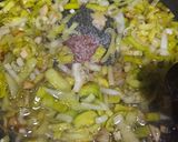 Foto del paso 4 de la receta: Pez espada en salsa picante verde con champiñones y gamba