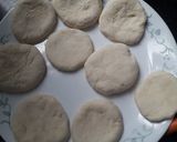 A picture of step 2 of Cream brule donuts.