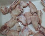 Foto del paso 1 de la receta: Patitas de cerdo como la abuela