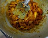 A picture of step 3 of Potato Onion Sabzi.