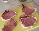 Foto del paso 2 de la receta: Chuletas de cerdo con guarnición