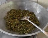 Foto langkah ke 5 dari resep Tumis Bunga Daun Singkong.