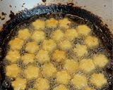 Foto langkah ke 6 dari resep Ubi goreng Kopong bentuk Bunga.