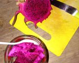 Foto langkah ke 1 dari resep Jus Buah Naga Simpel Tanpa Blender.