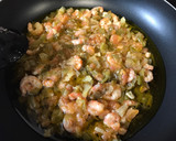 Foto del paso 5 de la receta: Arroz con gambas 🦐