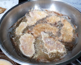 Foto del paso 2 de la receta: Carne rebozada de cerdo